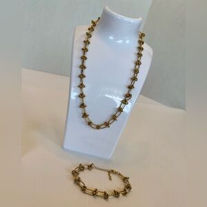 18k gold plated Love Knot Necklace & Bracelet set.  (NWOT), Unbranded 2 pieces.